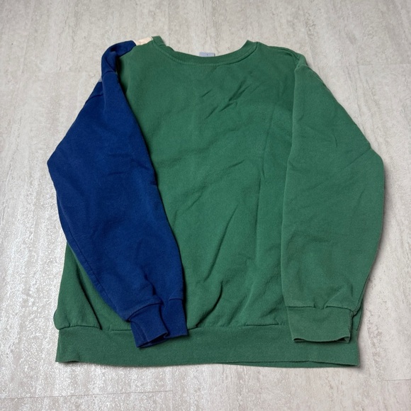 Tom and Jerry Colorblock Sweatshirt graphic Crewneck - Picture 7 of 8